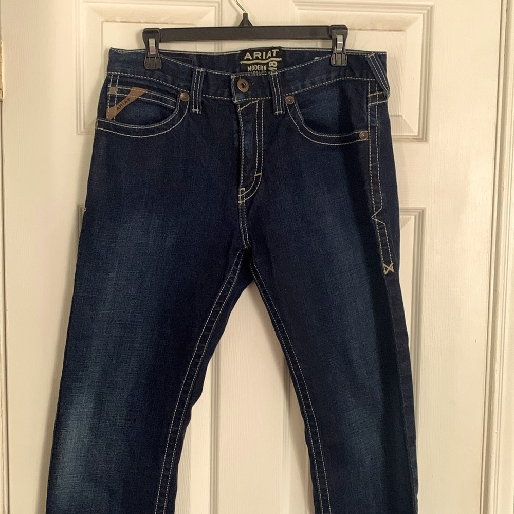 Ariat Modern Slim Leg Jeans M8